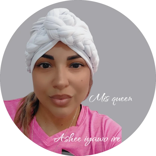 Miss queen's foto | Ashee Iyawo Ire |  BizneCubano