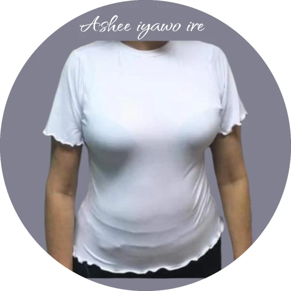 Pulover sencillo mujer's foto | Ashee Iyawo Ire |  BizneCubano